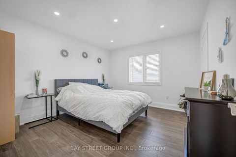 Photo 25 at 231 Shaftsbury Avenue N, Westbrook, Richmond Hill