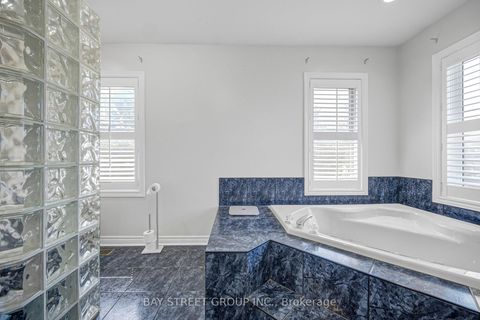 Photo 31 at 231 Shaftsbury Avenue N, Westbrook, Richmond Hill