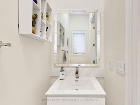 Photo 3 at 73 Menotti Drive, Oak Ridges, Richmond Hill