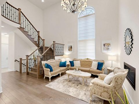 Photo 4 at 73 Menotti Drive, Oak Ridges, Richmond Hill