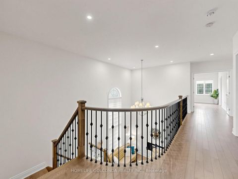 Photo 17 at 73 Menotti Drive, Oak Ridges, Richmond Hill