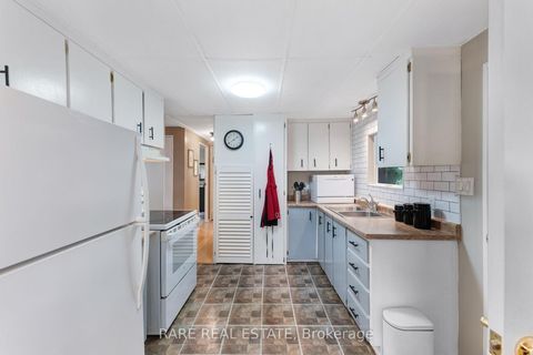 Photo 4 at 11 Hawthorne Drive, Alcona, Innisfil