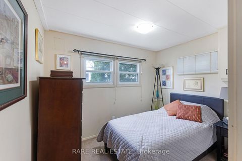 Photo 8 at 11 Hawthorne Drive, Alcona, Innisfil