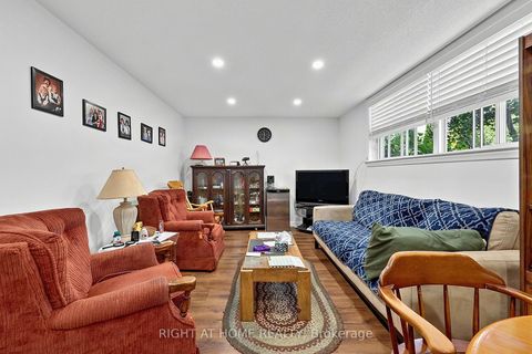 Photo 7 at 137 Vancouver Street, Codrington, Barrie