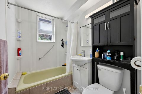 Photo 10 at 137 Vancouver Street, Codrington, Barrie