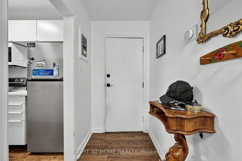 Photo 13 at 137 Vancouver Street, Codrington, Barrie