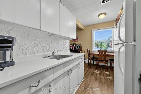 Photo 21 at 137 Vancouver Street, Codrington, Barrie