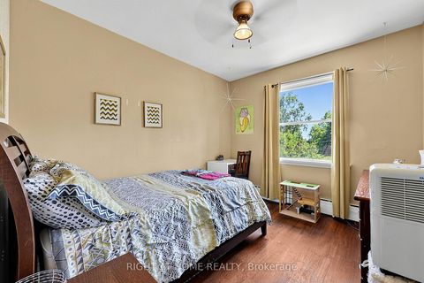 Photo 27 at 137 Vancouver Street, Codrington, Barrie