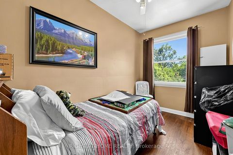 Photo 28 at 137 Vancouver Street, Codrington, Barrie