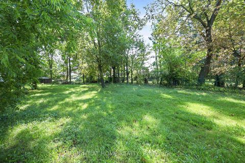 Photo 36 at 137 Vancouver Street, Codrington, Barrie