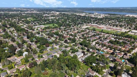 Photo 43 at 137 Vancouver Street, Codrington, Barrie