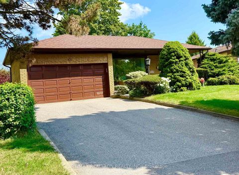 Photo 1 at 421 Brimorton Drive, Woburn, Toronto
