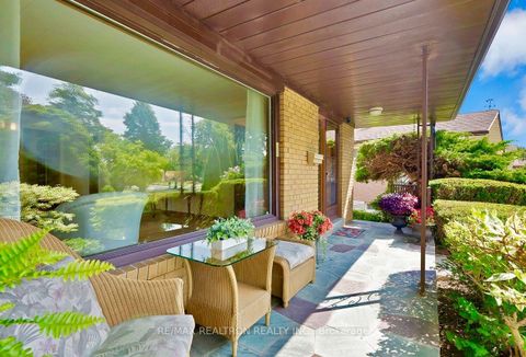 Photo 3 at 421 Brimorton Drive, Woburn, Toronto