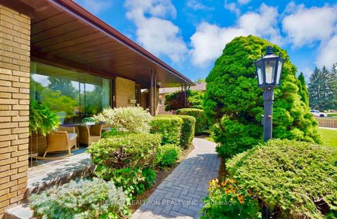Photo 4 at 421 Brimorton Drive, Woburn, Toronto