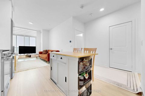 Photo 13 at 3504 - 30 Upper Mall Way, Brownridge, Vaughan
