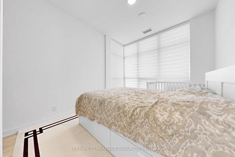 Photo 23 at 3504 - 30 Upper Mall Way, Brownridge, Vaughan