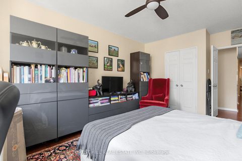Photo 26 at PH01 - 15 Mcmurrich Street, Annex, Toronto