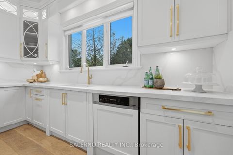 Photo 14 at 188 Deerchase Circle, Islington Woods, Vaughan