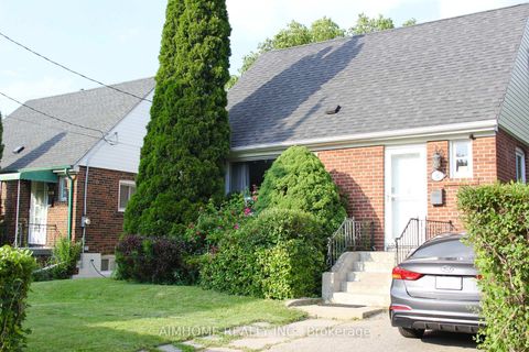 Photo 1 at 31 Camilla Crescent, Birchmount, Toronto