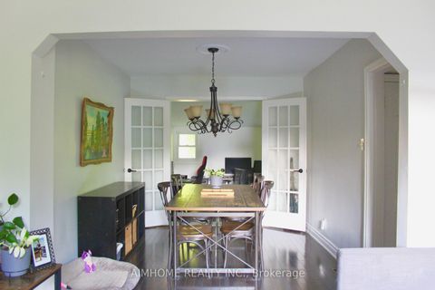 Photo 5 at 31 Camilla Crescent, Birchmount, Toronto