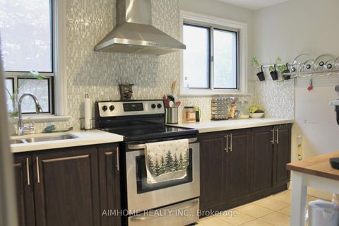 Photo 9 at 31 Camilla Crescent, Birchmount, Toronto