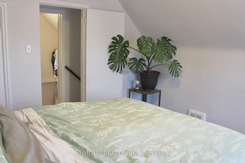 Photo 14 at 31 Camilla Crescent, Birchmount, Toronto