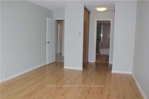 Photo 5 at 1003 - 7460 Bathurst Street, Brownridge, Vaughan