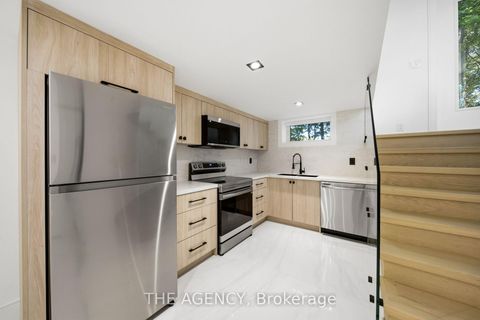 Photo 31 at 193 Beechwood Crescent, Central Newmarket, Newmarket