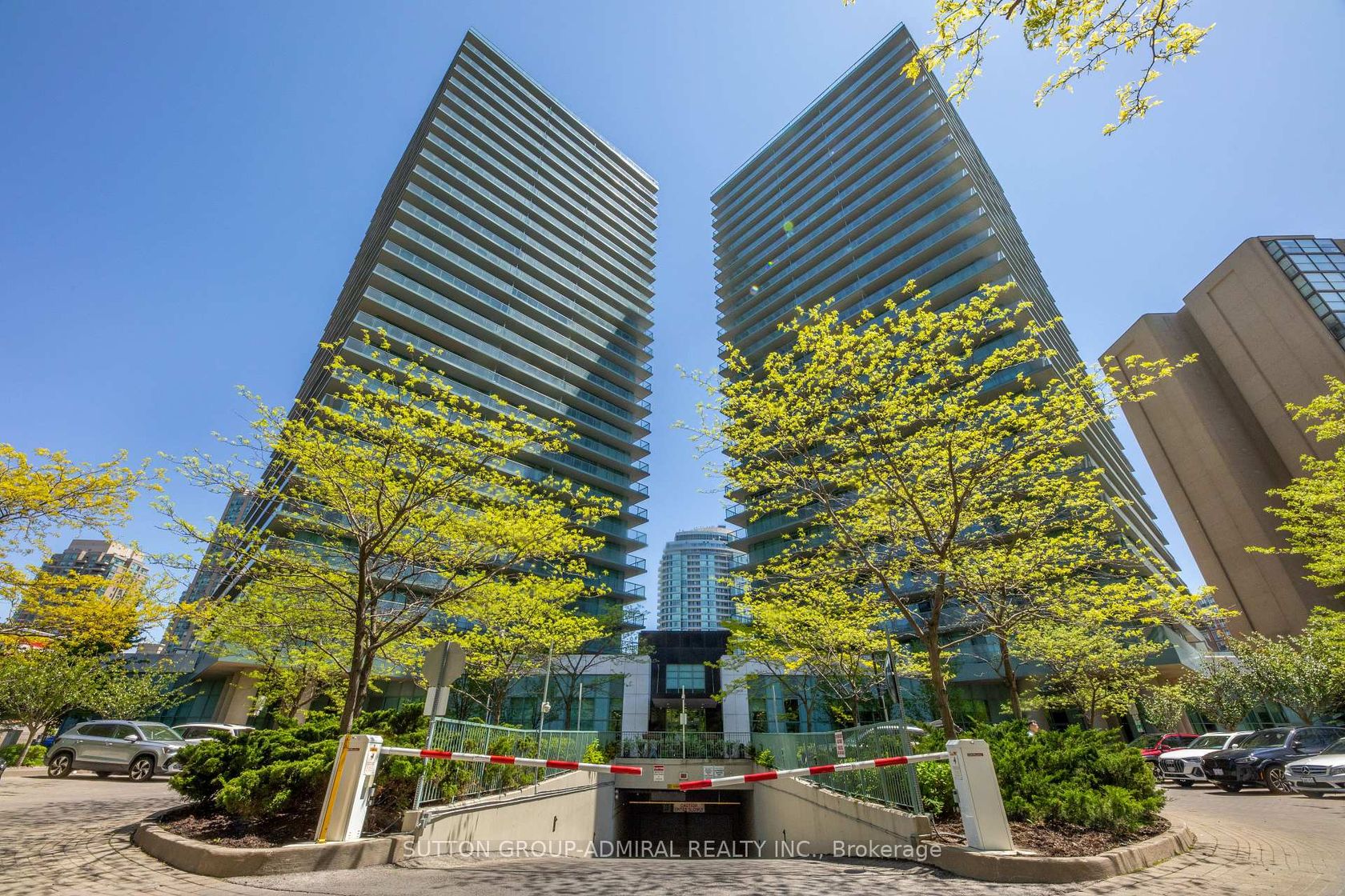 1403 - 5500 Yonge Street, Willowdale West, Toronto photo 4