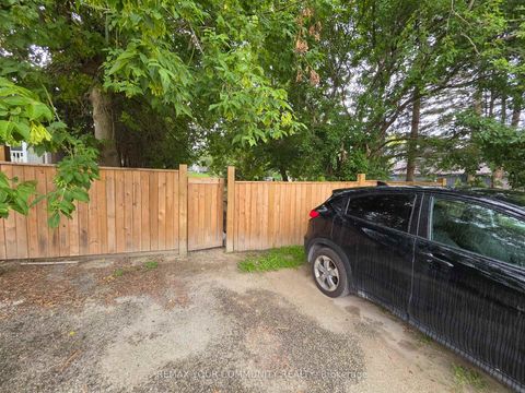 Photo 2 at 20 Queen Street, Cookstown, Innisfil