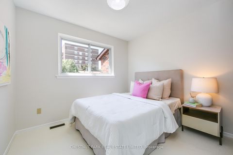 Photo 34 at 21 - 30 Chichester Place, L'Amoreaux, Toronto