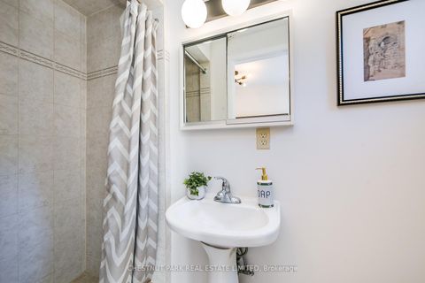 Photo 41 at 21 - 30 Chichester Place, L'Amoreaux, Toronto