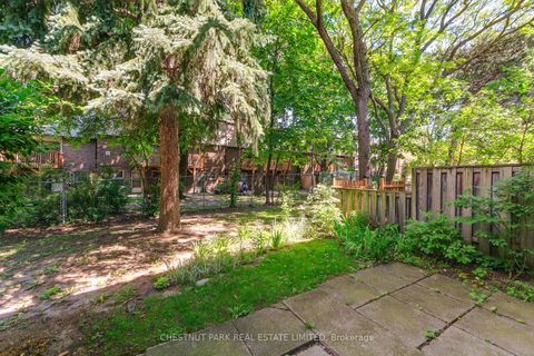 Photo 46 at 21 - 30 Chichester Place, L'Amoreaux, Toronto