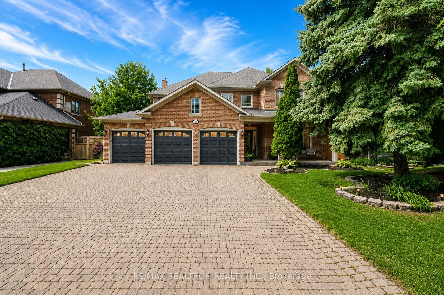 653 Exceller Circle, Wyndham, Newmarket photo number 2