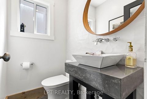 Photo 11 at 416 Flanagan Court, Summerhill Estates, Newmarket