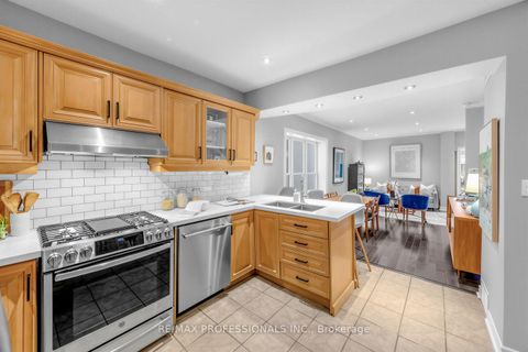 Photo 3 at 3 Blakley Avenue, Smythe, Toronto