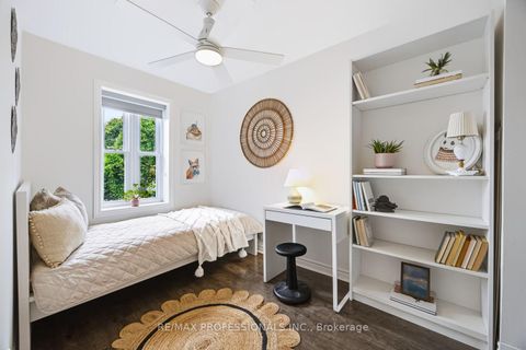 Photo 18 at 3 Blakley Avenue, Smythe, Toronto