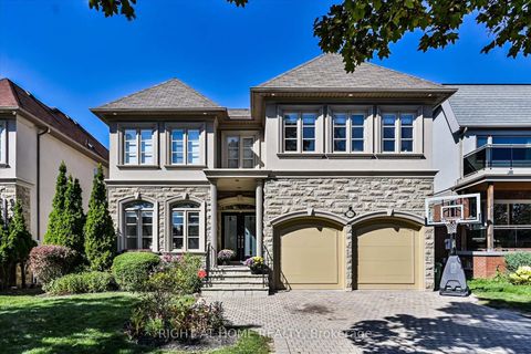 Photo 0 at 154 Charlton Boulevard, Newtonbrook West, Toronto