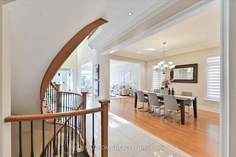 Photo 4 at 154 Charlton Boulevard, Newtonbrook West, Toronto