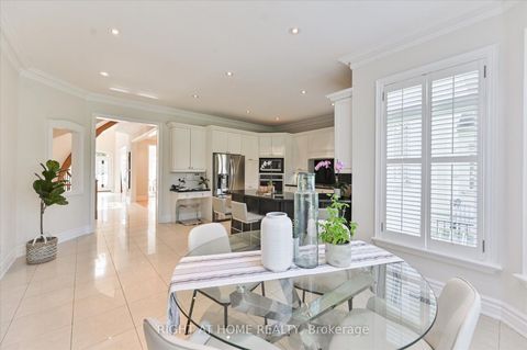 Photo 13 at 154 Charlton Boulevard, Newtonbrook West, Toronto