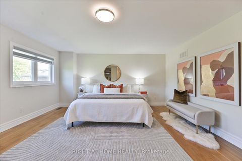 Photo 25 at 154 Charlton Boulevard, Newtonbrook West, Toronto