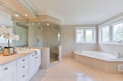 Photo 27 at 154 Charlton Boulevard, Newtonbrook West, Toronto