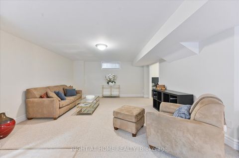 Photo 37 at 154 Charlton Boulevard, Newtonbrook West, Toronto