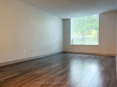 Photo 9 at 109 - 39 Pemberton Avenue, Newtonbrook East, Toronto