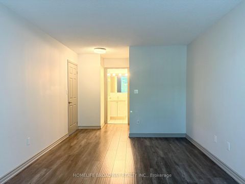 Photo 11 at 109 - 39 Pemberton Avenue, Newtonbrook East, Toronto