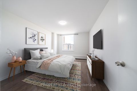 Photo 13 at 901 - 31 Four Winds Drive W, York University Heights, Toronto