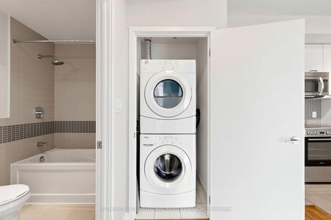 Photo 25 at 3906 - 295 Adelaide Street W, Waterfront Communities C1, Toronto