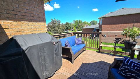 Photo 13 at 1 Margaret Place, Keswick North, Georgina