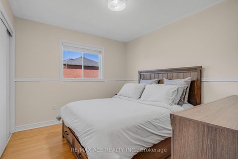 Photo 15 at 1 Margaret Place, Keswick North, Georgina