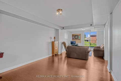 Photo 26 at 1 Margaret Place, Keswick North, Georgina